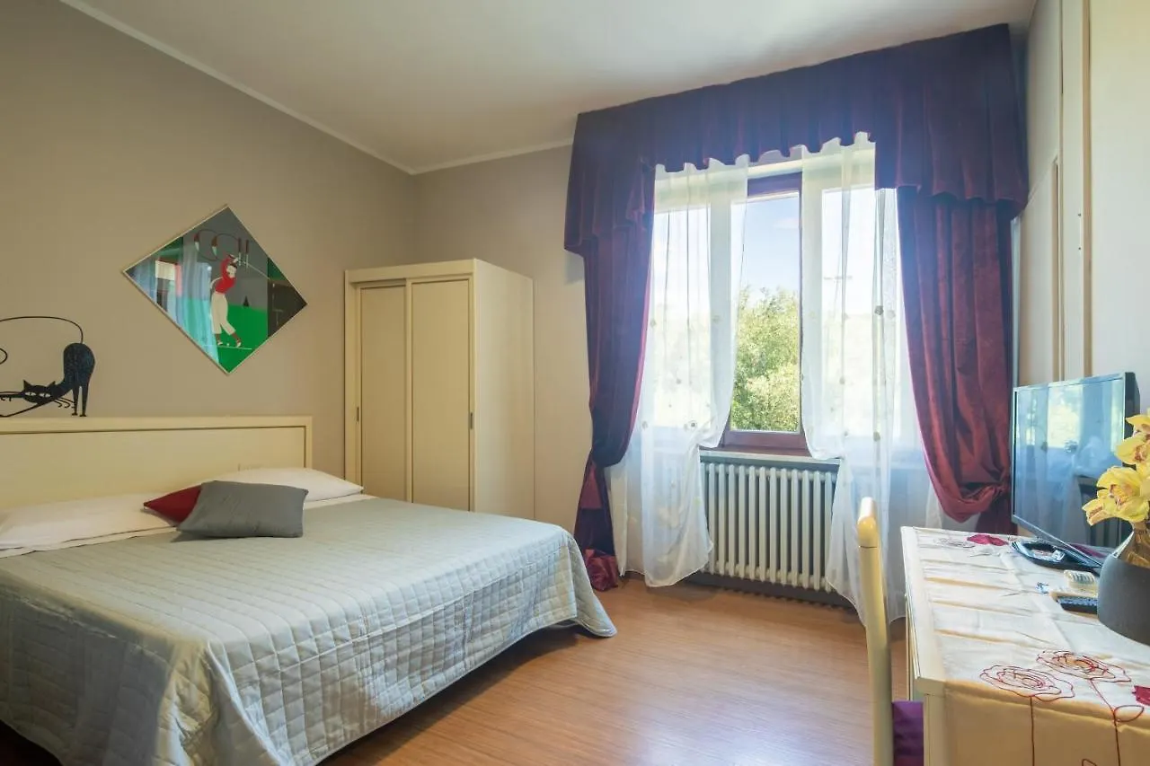 Villino Stregatta By Vacavilla Fucecchio Italy